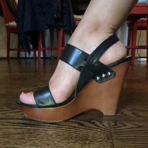 Black 7 1/2 Nine West wedges, perfect for summer!